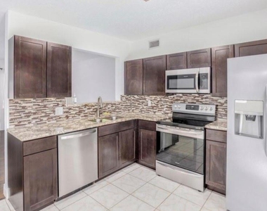 1625 Queensway Road - Photo Thumbnail 3