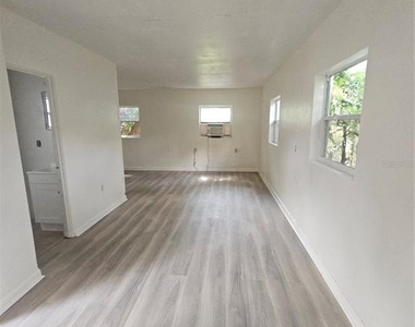 00 E Washington Street - Photo Thumbnail 1