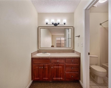 4231 Oak Loop - Photo Thumbnail 18