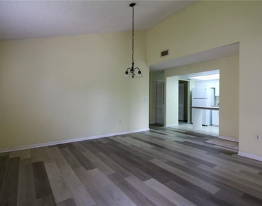4231 Oak Loop - Photo Thumbnail 8