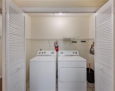 4231 Oak Loop - Photo Thumbnail 14