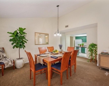 4231 Oak Loop - Photo Thumbnail 3