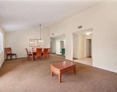 4231 Oak Loop - Photo Thumbnail 9