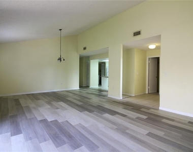 4231 Oak Loop - Photo Thumbnail 11