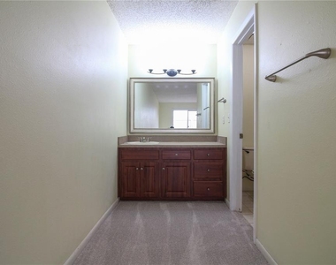 4231 Oak Loop - Photo Thumbnail 21