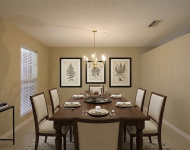 1311 Glenview Lane - Photo Thumbnail 7