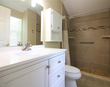 1311 Glenview Lane - Photo Thumbnail 20