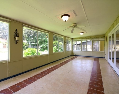 1311 Glenview Lane - Photo Thumbnail 28