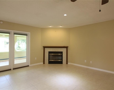 1311 Glenview Lane - Photo Thumbnail 4