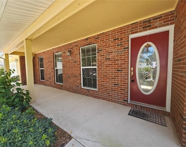 1311 Glenview Lane - Photo Thumbnail 2