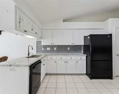 5811 Princess Caroline Place - Photo Thumbnail 16