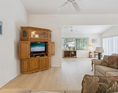 5811 Princess Caroline Place - Photo Thumbnail 12