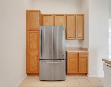 12900 Cloverdale Lane - Photo Thumbnail 11