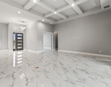 29 Coronado Road - Photo Thumbnail 30
