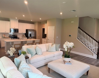 1291 Ribbon Place - Photo Thumbnail 2