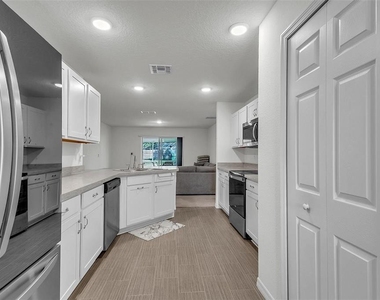 159 Persimmon Drive - Photo Thumbnail 13