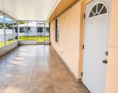 440 W Tarpon Boulevard Nw - Photo Thumbnail 2