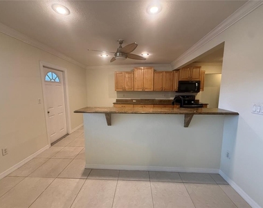 440 W Tarpon Boulevard Nw - Photo Thumbnail 4