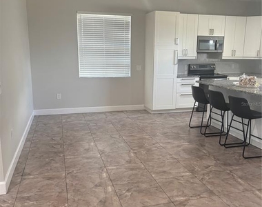 5119 Rilma Avenue - Photo Thumbnail 2