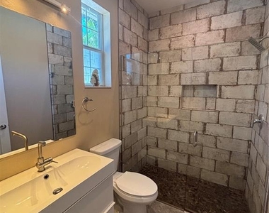 5119 Rilma Avenue - Photo Thumbnail 13