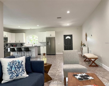5119 Rilma Avenue - Photo Thumbnail 3