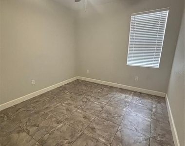 5119 Rilma Avenue - Photo Thumbnail 7