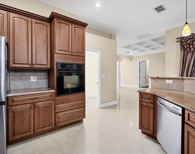 2780 Bethel Court S - Photo Thumbnail 8