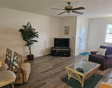 4132 66th Street Circle W - Photo Thumbnail 10