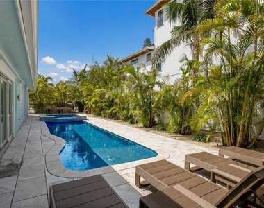 401 N Shore Drive - Photo Thumbnail 22