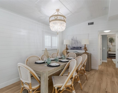 401 N Shore Drive - Photo Thumbnail 7