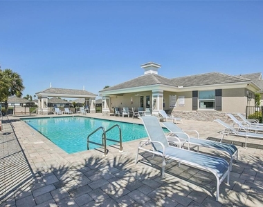 2946 Trustee Avenue - Photo Thumbnail 18