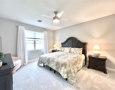 2946 Trustee Avenue - Photo Thumbnail 6