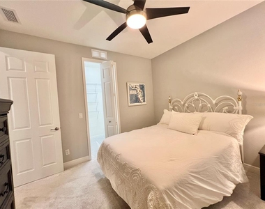 2946 Trustee Avenue - Photo Thumbnail 19