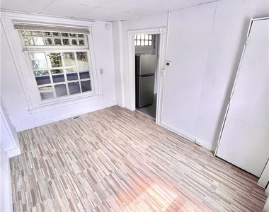 1412 Early Street - Photo Thumbnail 2