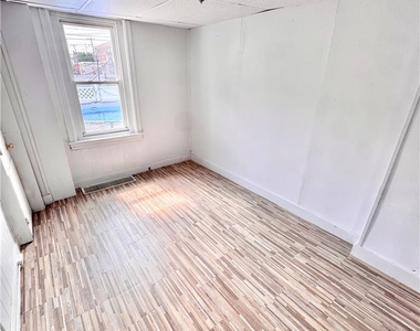 1412 Early Street - Photo Thumbnail 1