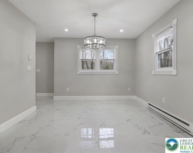 400 Cedar Drive - Photo Thumbnail 16