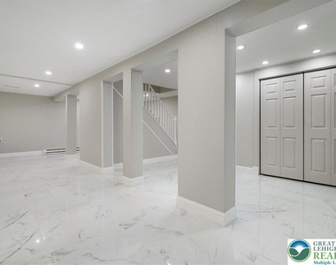 400 Cedar Drive - Photo Thumbnail 34