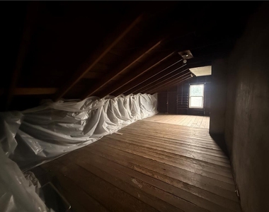 943 Center Street - Photo Thumbnail 17
