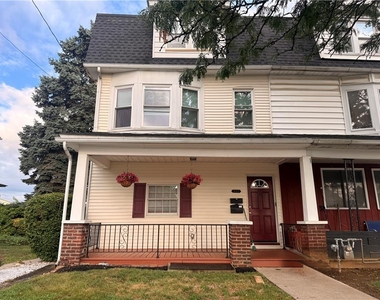 943 Center Street - Photo Thumbnail 21