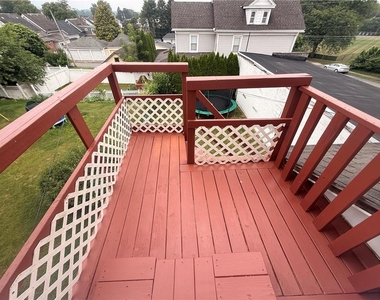 943 Center Street - Photo Thumbnail 19