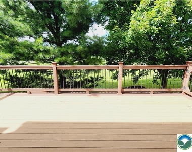 1816 Emerald Drive - Photo Thumbnail 6