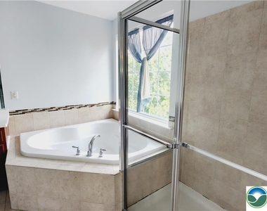 1816 Emerald Drive - Photo Thumbnail 31