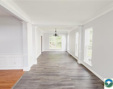 1816 Emerald Drive - Photo Thumbnail 20