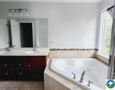 1816 Emerald Drive - Photo Thumbnail 32
