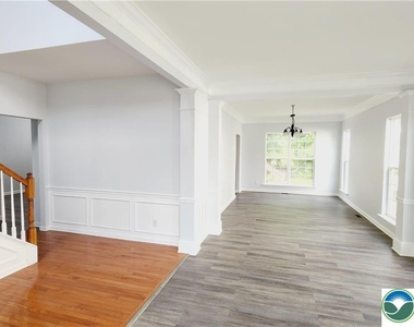1816 Emerald Drive - Photo Thumbnail 19