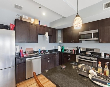 623 Walnut Avenue - Photo Thumbnail 6