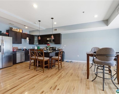 623 Walnut Avenue - Photo Thumbnail 4