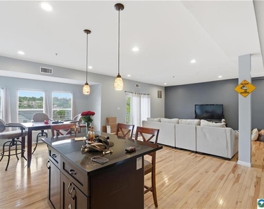 623 Walnut Avenue - Photo Thumbnail 7
