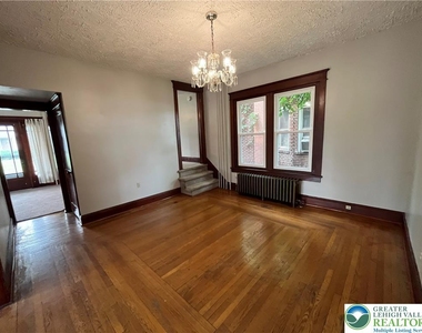 543 W Emaus Avenue - Photo Thumbnail 10