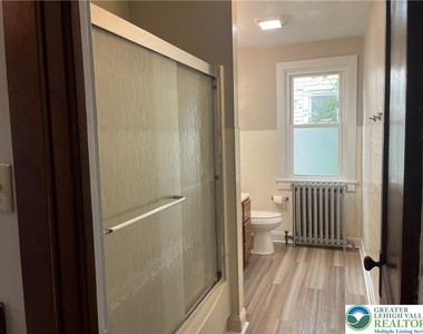 543 W Emaus Avenue - Photo Thumbnail 40